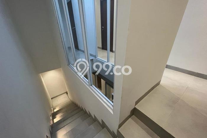 Rumah Modern 3 KT di Villa Meruya Jakarta Barat Unfurnished Rumah Modern 3 KT di Villa Meruya Jakarta Barat Unfurnished