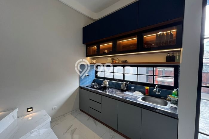 Jual Rumah Eksklusif 3 KT di Meruya, Jakarta Barat Jual Rumah Eksklusif 3 KT di Meruya, Jakarta Barat