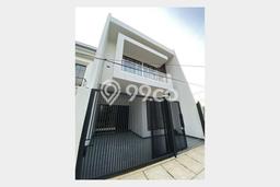 Rumah Strategis Minimalis Lb 90m2 di Cengkareng, Jakarta Barat Rumah Strategis Minimalis Lb 90m2 di Cengkareng, Jakarta Barat
