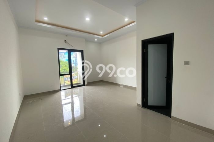 Rumah Luas Asri 3 KT Siap Pakai di Villa Meruya Jakarta Barat Rumah Luas Asri 3 KT Siap Pakai di Villa Meruya Jakarta Barat