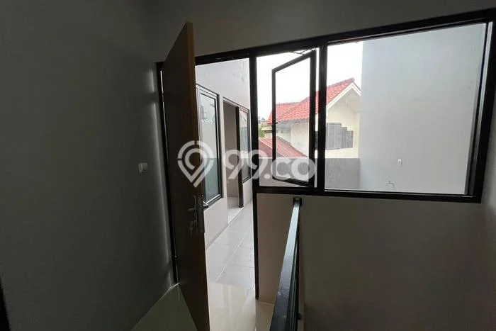 Dijual Rumah Eksklusif 3 KT di Meruya, Jakarta Barat Dijual Rumah Eksklusif 3 KT di Meruya, Jakarta Barat