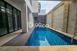 Rumah Luxury Modern Siap Huni di Gandaria Jakarta Selatan Rumah Luxury Modern Siap Huni di Gandaria Jakarta Selatan