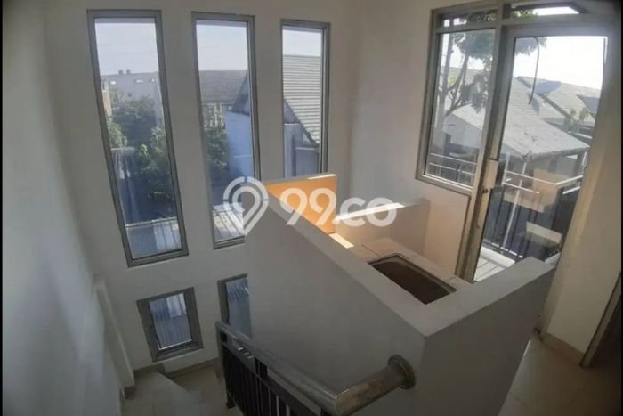 LOKASI BISNIS! Ruko For Rent Kawasan Bojongloa Kidul, Luas 120m², Area Strategis LOKASI BISNIS! Ruko For Rent Kawasan Bojongloa Kidul, Luas 120m², Area Strategis