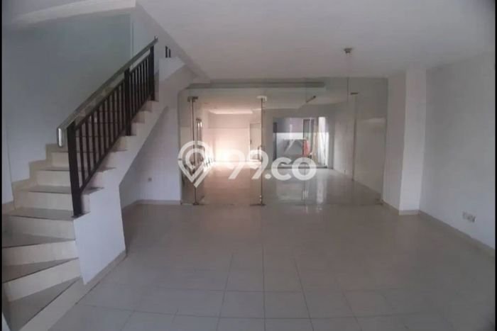 LOKASI BISNIS! Ruko For Rent Kawasan Bojongloa Kidul, Luas 120m², Area Strategis LOKASI BISNIS! Ruko For Rent Kawasan Bojongloa Kidul, Luas 120m², Area Strategis