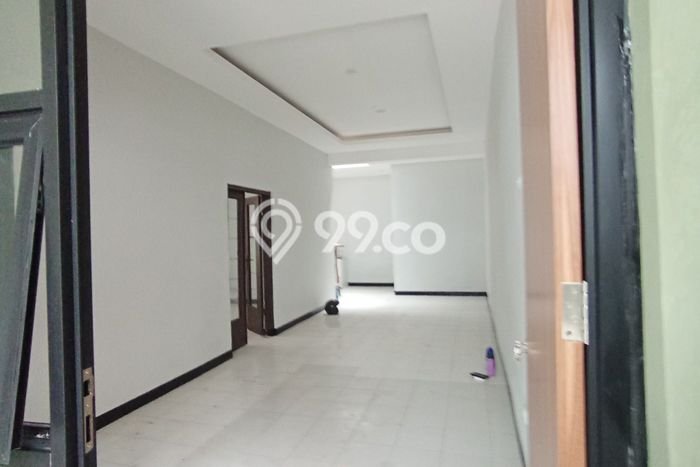PROPERTI UNGGULAN! Rumah area Burangrang, 3 KT, Area Premium, Luas 140m² LB 120m² PROPERTI UNGGULAN! Rumah area Burangrang, 3 KT, Area Premium, Luas 140m² LB 120m²