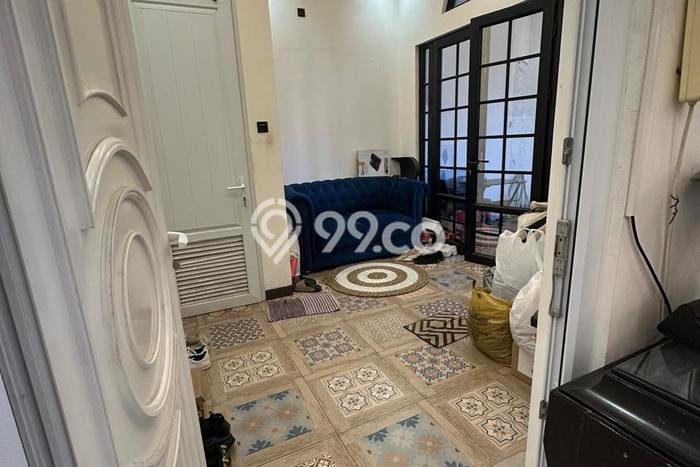 Siap Huni Hunian Elit 6 Kamar di Babakan Ciparay Dekat ke Mana Saja Siap Huni Hunian Elit 6 Kamar di Babakan Ciparay Dekat ke Mana Saja