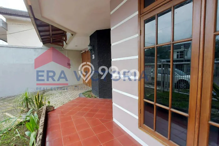 Hunian Mewah LB 200m2 Siap Huni Desain Elegan di Malang Kota, Malang Hunian Mewah LB 200m2 Siap Huni Desain Elegan di Malang Kota, Malang