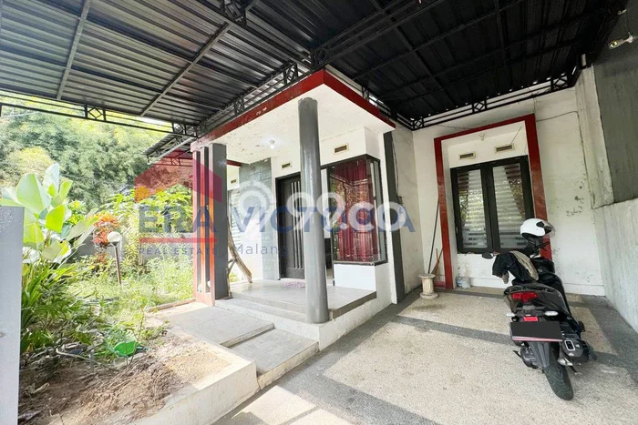 Hunian Cantik Minimalis Lb 160m2 di Karangploso, Malang Hunian Cantik Minimalis Lb 160m2 di Karangploso, Malang