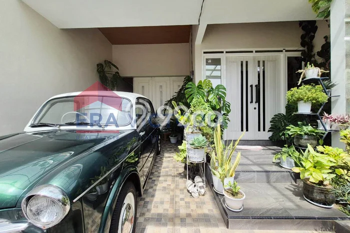 Rumah Elit Modern Tanpa Renovasi di Merjosari Malang Rumah Elit Modern Tanpa Renovasi di Merjosari Malang