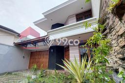 Rumah Elit LB 200m2 Siap Pakai Desain Elegan di Malang Kota, Malang Rumah Elit LB 200m2 Siap Pakai Desain Elegan di Malang Kota, Malang