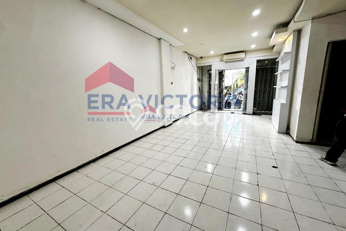 Ruko Dijual di Blimbing Malang dengan Luas Bangunan 170m2 Ruko Dijual di Blimbing Malang dengan Luas Bangunan 170m2