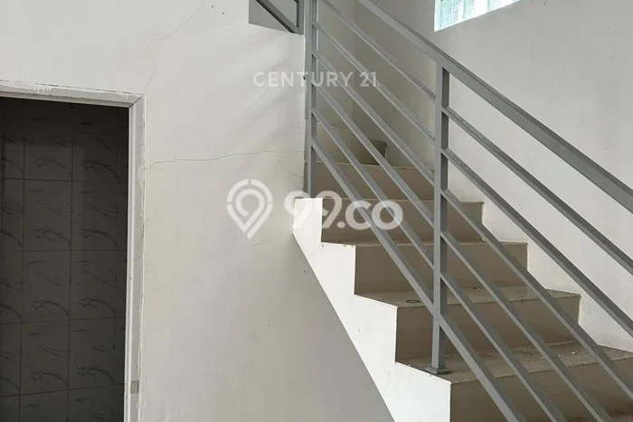 Ruko Dijual di Serang LT 70m2 & LB 160m2 Lokasi Terbaik! Ruko Dijual di Serang LT 70m2 & LB 160m2 Lokasi Terbaik!