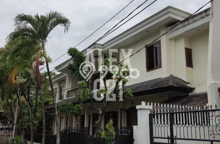 Disewakan Rumah Strategis di Kuningan LT 650m2 / LB 800m2 Siap Huni Disewakan Rumah Strategis di Kuningan LT 650m2 / LB 800m2 Siap Huni