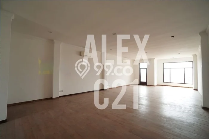 KEUNTUNGAN BERLIPAT! Ruko di , Luas 280m2m², Lokasi Jalan Utama KEUNTUNGAN BERLIPAT! Ruko di , Luas 280m2m², Lokasi Jalan Utama