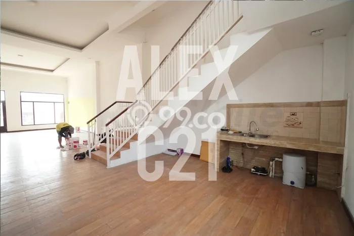 KEUNTUNGAN BERLIPAT! Ruko di , Luas 280m2m², Lokasi Jalan Utama KEUNTUNGAN BERLIPAT! Ruko di , Luas 280m2m², Lokasi Jalan Utama