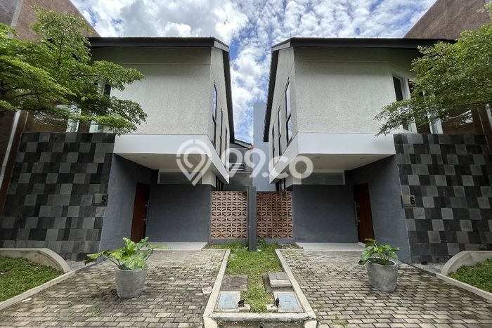 For Sale Rumah Elit Exclusive di Kramat Jati, Jakarta Timur For Sale Rumah Elit Exclusive di Kramat Jati, Jakarta Timur