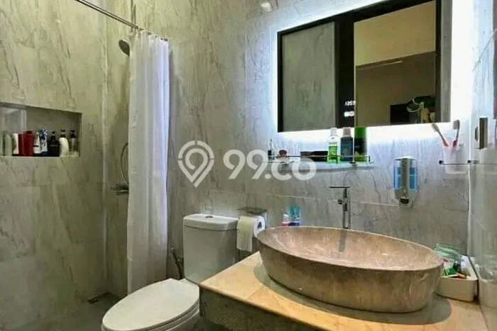 Jual Rumah Luas Megah Dengan View Cantik di Jatiwaringin, Jakarta Timur Jual Rumah Luas Megah Dengan View Cantik di Jatiwaringin, Jakarta Timur