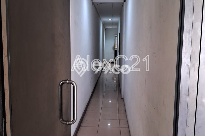 Ruko Dijual di Jakarta Selatan LT 200m2 & LB 270m2 Lokasi Terbaik! Ruko Dijual di Jakarta Selatan LT 200m2 & LB 270m2 Lokasi Terbaik!