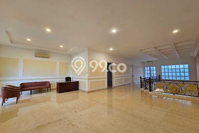 Jual Rumah Mewah Elegan Dengan View Eksklusif di Alam Sutera, Tangerang Jual Rumah Mewah Elegan Dengan View Eksklusif di Alam Sutera, Tangerang