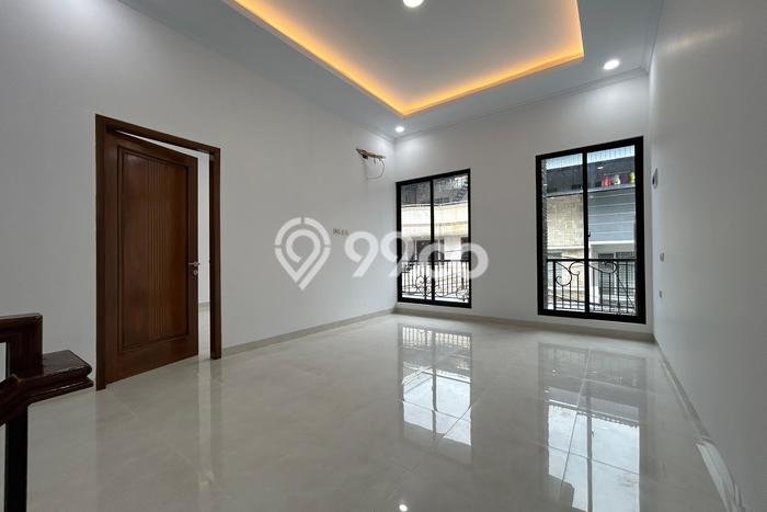 Jual Rumah Luas Megah Dengan View Eksklusif di Muara Karang, Jakarta Utara Jual Rumah Luas Megah Dengan View Eksklusif di Muara Karang, Jakarta Utara