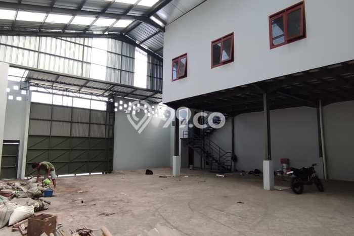 Gudang Bagus LT 298m2 LB 400m2 Dijual di Arcamanik Bandung Gudang Bagus LT 298m2 LB 400m2 Dijual di Arcamanik Bandung