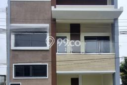 Dijual Hunian Rumah Terawat 4 Kamar di Kopo Permai, Bandung Dijual Hunian Rumah Terawat 4 Kamar di Kopo Permai, Bandung