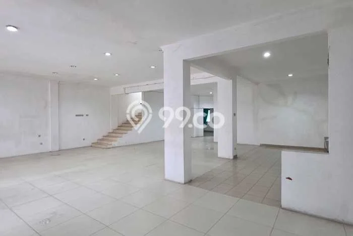 Ruko Disewa di Batununggal, Bandung, LT 300m2 / LB 500m2 Ruko Disewa di Batununggal, Bandung, LT 300m2 / LB 500m2