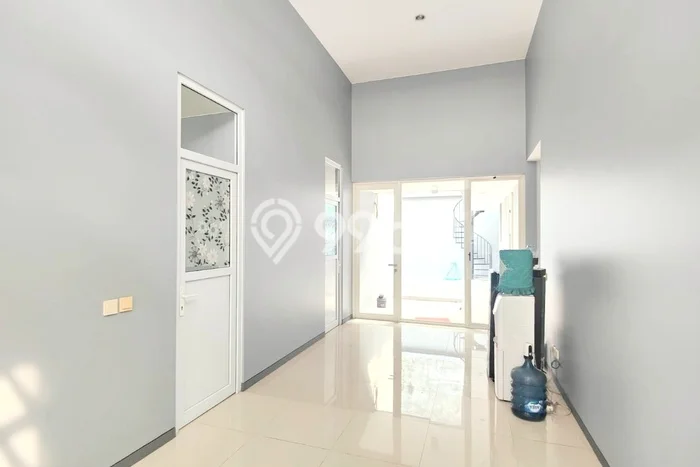Rumah Cantik Siap Pakai Di Banyumanik Luas 165m2 Lokasi Strategis Rumah Cantik Siap Pakai Di Banyumanik Luas 165m2 Lokasi Strategis