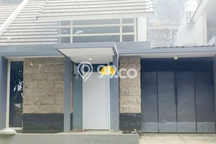 Rumah Cantik Siap Pakai Di Banyumanik Luas 165m2 Lokasi Strategis Rumah Cantik Siap Pakai Di Banyumanik Luas 165m2 Lokasi Strategis