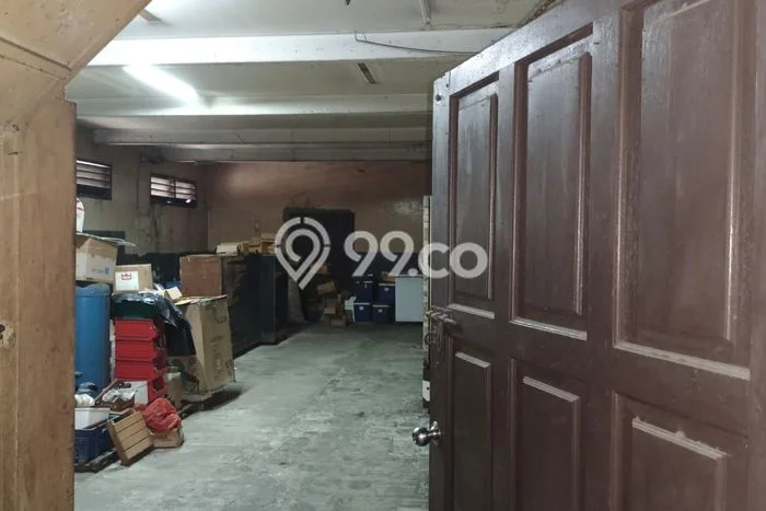 Hunian Mewah Dijual LT 1100m2 di Kebon Jeruk, Jakarta Barat Hunian Mewah Dijual LT 1100m2 di Kebon Jeruk, Jakarta Barat