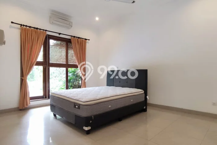 Hunian Kondisi Baik Disewakan di Pejaten, Jakarta Selatan LT 1286m2, LB 600m2 Hunian Kondisi Baik Disewakan di Pejaten, Jakarta Selatan LT 1286m2, LB 600m2