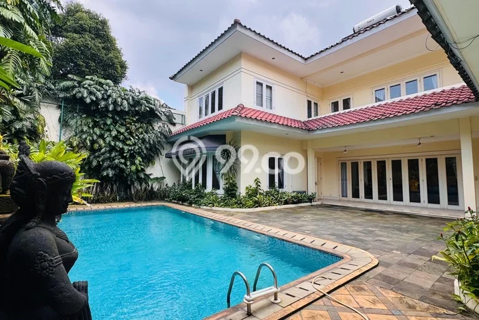 Sewa Rumah Nyaman di Menteng Harga Rp 1,5 Miliar/ Tahun Sewa Rumah Nyaman di Menteng Harga Rp 1,5 Miliar/ Tahun