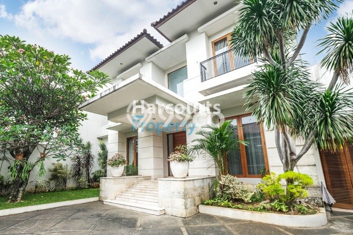 Jual Rumah Luas Elegan Dengan View Cantik di Kemang, Jakarta Selatan Jual Rumah Luas Elegan Dengan View Cantik di Kemang, Jakarta Selatan
