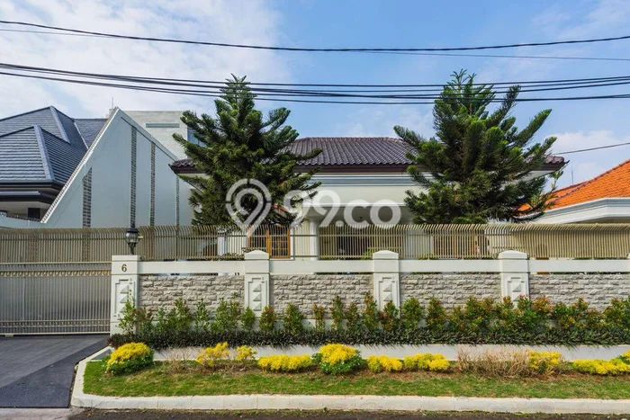 Rumah Modern Disewakan di Menteng Jakarta Pusat Area Sangat Strategis Rumah Modern Disewakan di Menteng Jakarta Pusat Area Sangat Strategis