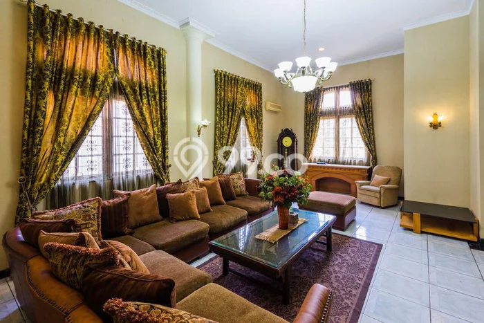 Rumah Modern Disewakan di Menteng Jakarta Pusat Area Sangat Strategis Rumah Modern Disewakan di Menteng Jakarta Pusat Area Sangat Strategis