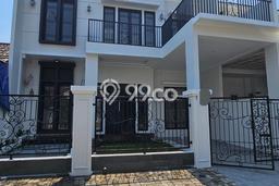 Rumah Mewah Siap Huni LT 135m2 di BSD, Tangerang Selatan Rumah Mewah Siap Huni LT 135m2 di BSD, Tangerang Selatan