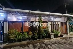 Jual Rumah Strategis Bagus Punya 3 KT di Rungkut Surabaya SHM Jual Rumah Strategis Bagus Punya 3 KT di Rungkut Surabaya SHM