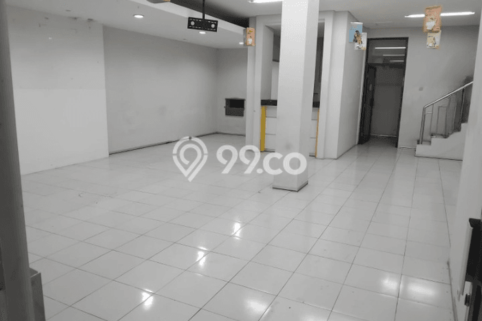 SEWA TERBAIK! Kantor di Genteng, Luas 510m2m², Jalan Utama SEWA TERBAIK! Kantor di Genteng, Luas 510m2m², Jalan Utama