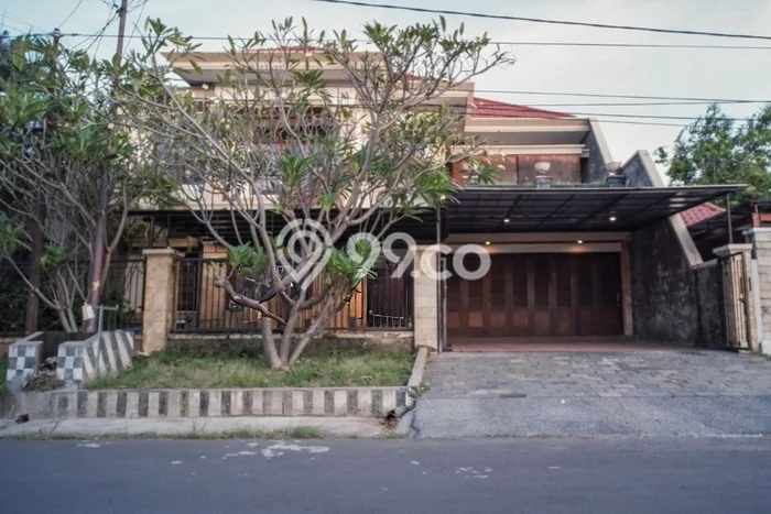 Dijual Rumah Mewah Megah Dengan View Cantik di Margorejo, Surabaya Dijual Rumah Mewah Megah Dengan View Cantik di Margorejo, Surabaya