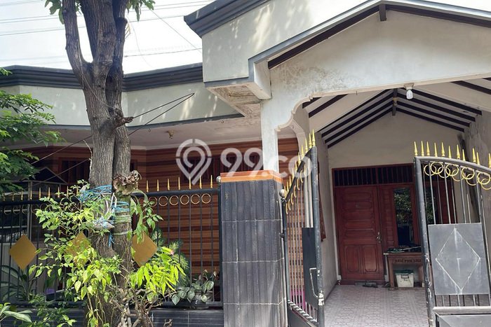 Jual Rumah Bagus Siap Huni LB 155m2 di Waru, Sidoarjo Jual Rumah Bagus Siap Huni LB 155m2 di Waru, Sidoarjo