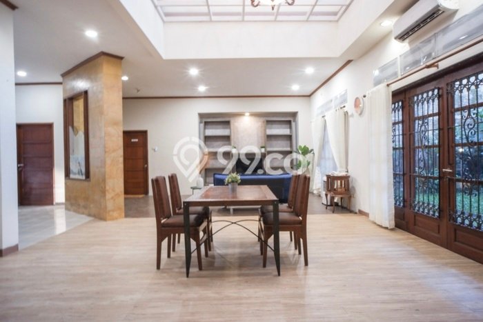 Dijual Rumah Mewah Megah Dengan View Cantik di Margorejo, Surabaya Dijual Rumah Mewah Megah Dengan View Cantik di Margorejo, Surabaya