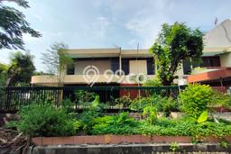 Hunian Mewah Siap Huni LT 612m2 di Genteng, Surabaya Hunian Mewah Siap Huni LT 612m2 di Genteng, Surabaya
