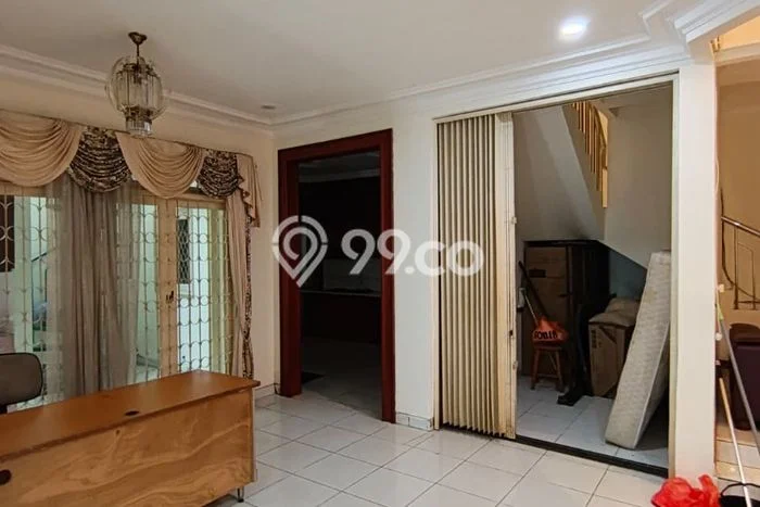 Rumah sewa siap pakai 5 Kamar Tidur di Kartini, Jakarta Pusat Rumah sewa siap pakai 5 Kamar Tidur di Kartini, Jakarta Pusat