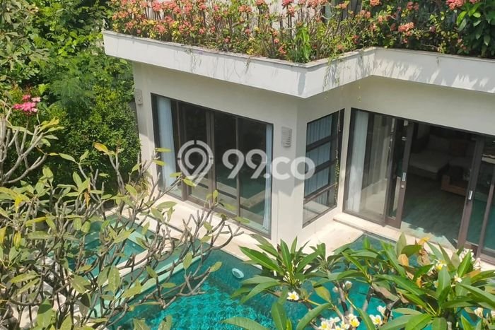Rumah Terawat LT 400m² / LB 500m² di Kawasan Bisnis Sanur, Denpasar Rumah Terawat LT 400m² / LB 500m² di Kawasan Bisnis Sanur, Denpasar