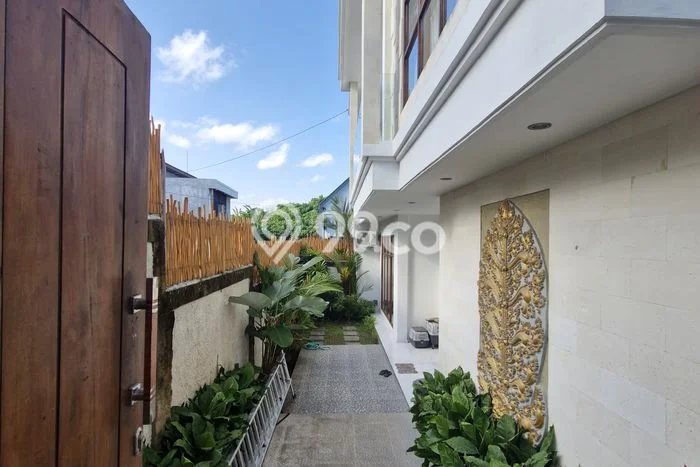 Rumah kawasan Mengwi, Badung, Luas 205m² LB 200m² Rumah kawasan Mengwi, Badung, Luas 205m² LB 200m²