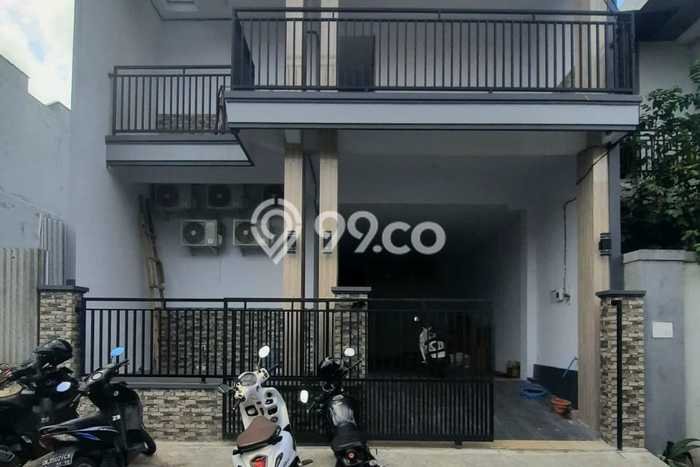 Rumah Kost untuk Dijual di Denpasar Barat dengan 18 KT, 18 KM, Luas 200m2 Rumah Kost untuk Dijual di Denpasar Barat dengan 18 KT, 18 KM, Luas 200m2