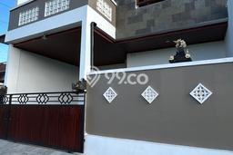 Disewakan! Rumah 3 Kamar Tidur &
3 Kamar Mandi di Sanur, Denpasar Disewakan! Rumah 3 Kamar Tidur &
3 Kamar Mandi di Sanur, Denpasar