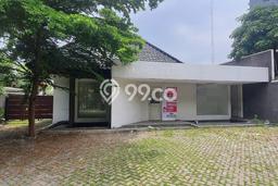 Rumah Mewah Akses Mudah di Surabaya Unfurnished Rumah Mewah Akses Mudah di Surabaya Unfurnished
