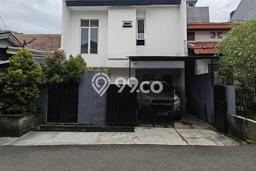 Jual Rumah Favorit Siap Huni LB 200m2 di Duren Sawit, Jakarta Timur Jual Rumah Favorit Siap Huni LB 200m2 di Duren Sawit, Jakarta Timur