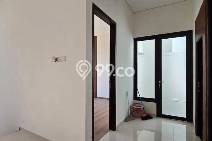 Jual Rumah Luas Megah Dengan View Eksklusif di Pulo Asem, Jakarta Timur Jual Rumah Luas Megah Dengan View Eksklusif di Pulo Asem, Jakarta Timur